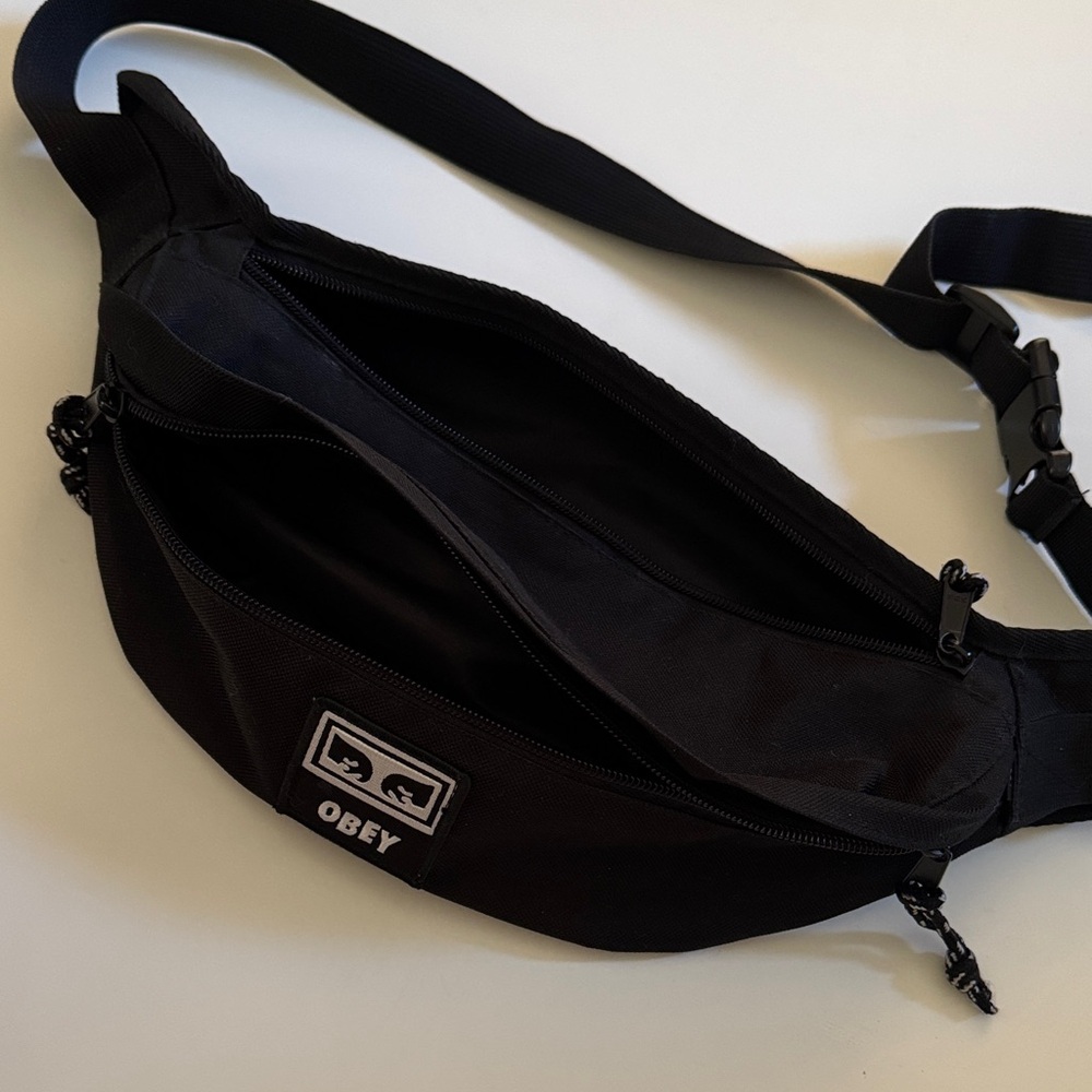 Obey Takeover Black Crossbody Bag - Picture 3 of 3